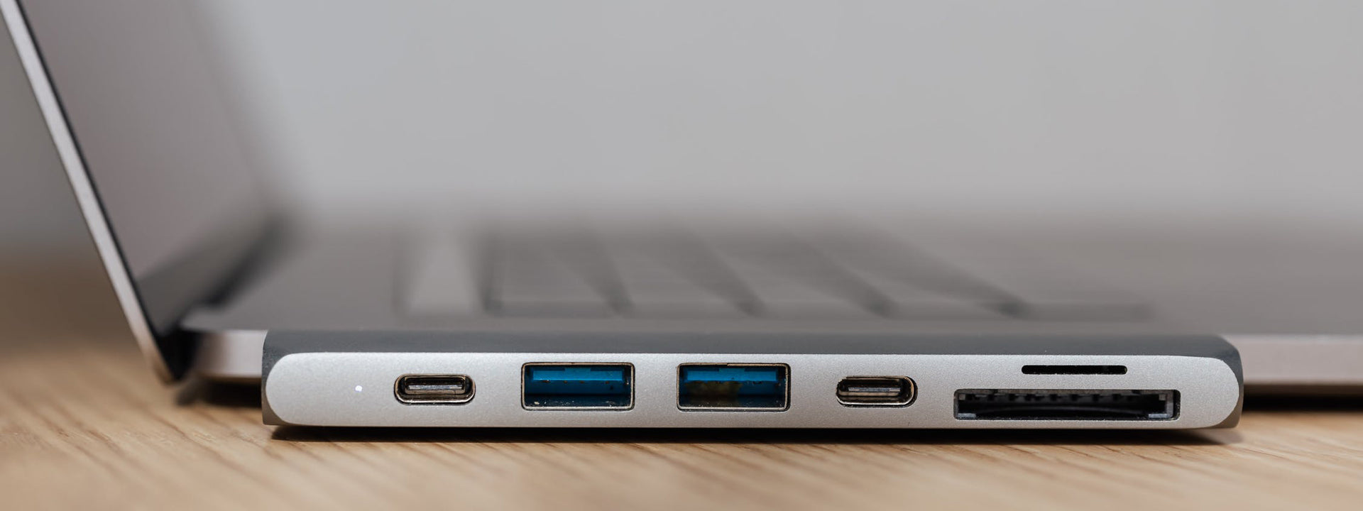 What's the Difference Between Thunderbolt 3 and USB-C